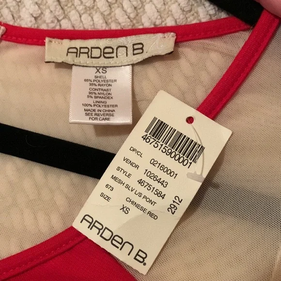 Arden B. (NWT) - Beautiful Red Dress with Nude sleeves - Picture 9 of 9